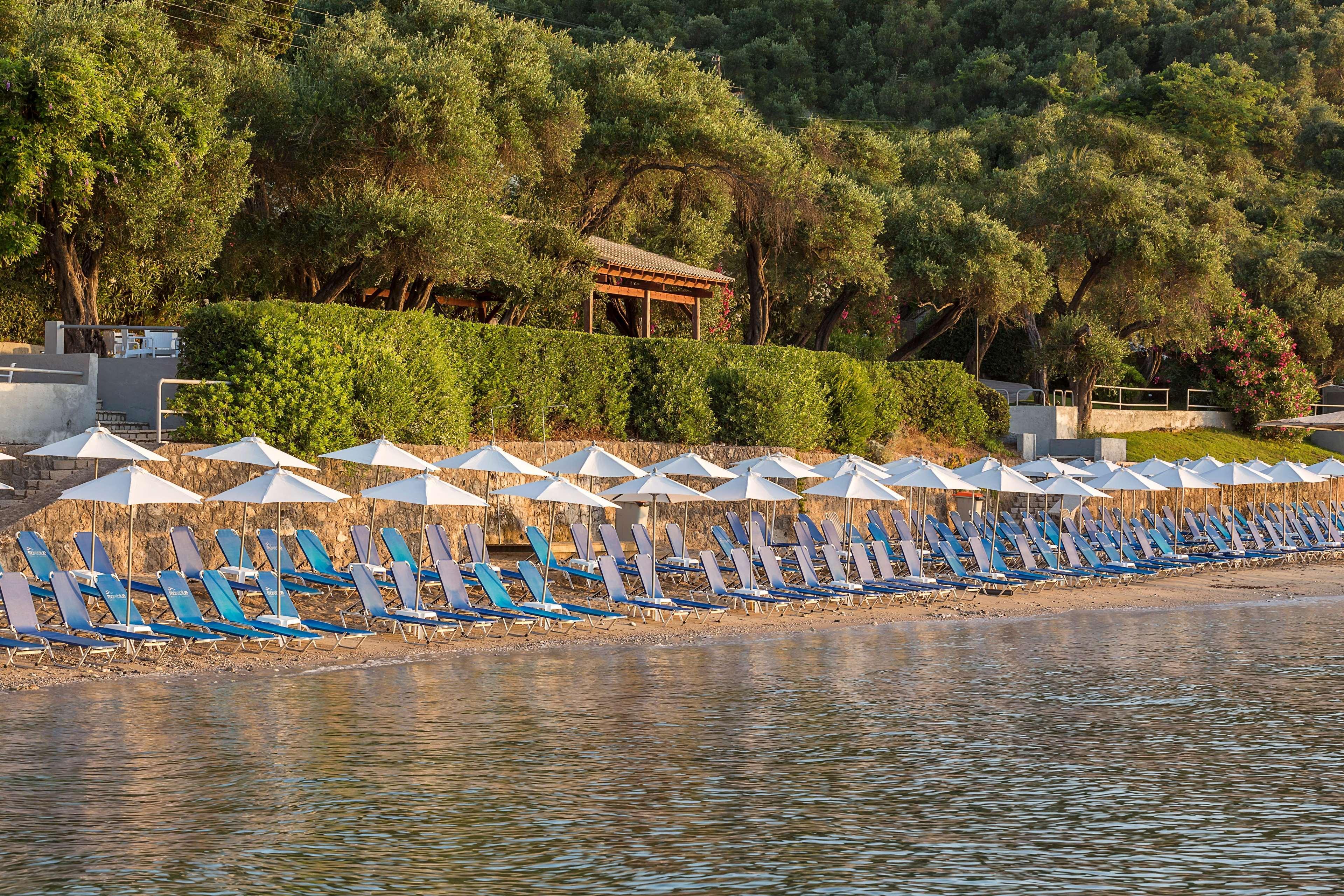 Aeolos Beach Resort Gastouri  エクステリア 写真
