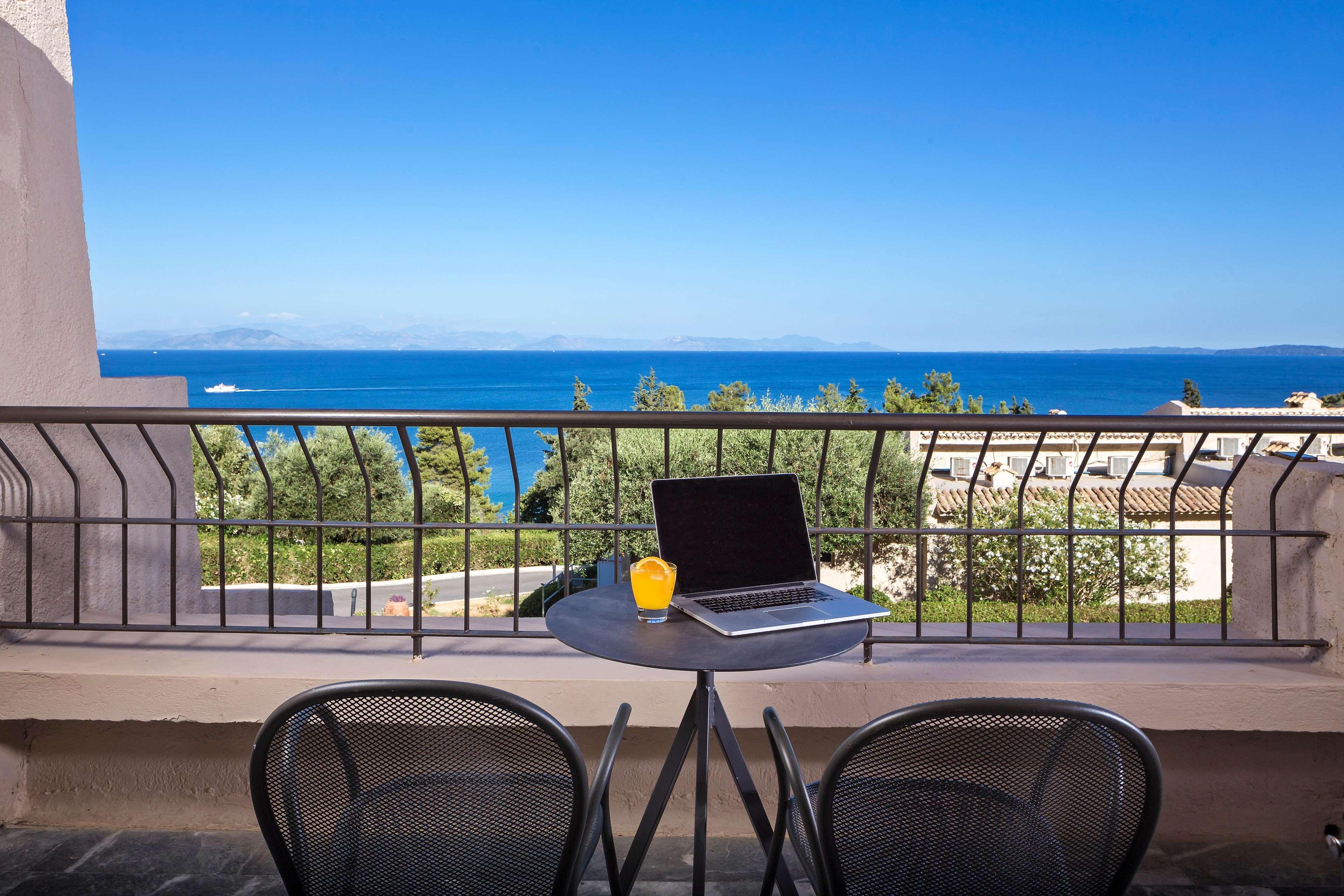 Aeolos Beach Resort Gastouri  エクステリア 写真