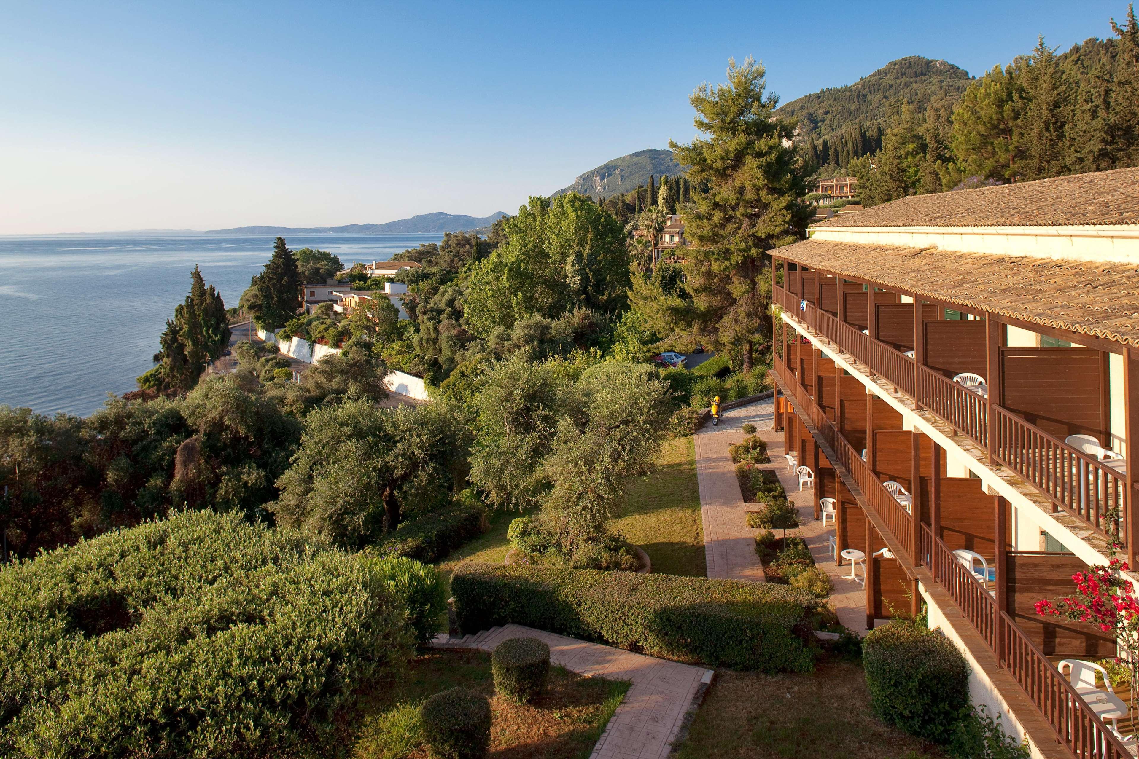 Aeolos Beach Resort Gastouri  エクステリア 写真