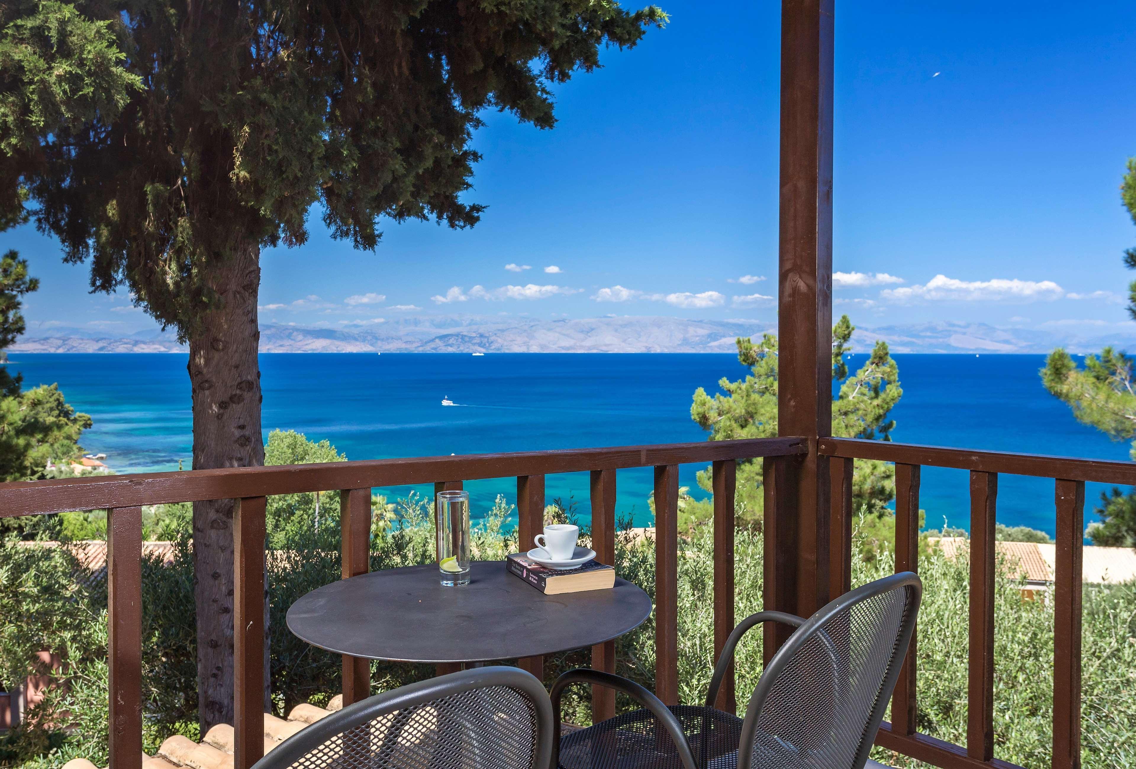 Aeolos Beach Resort Gastouri  エクステリア 写真