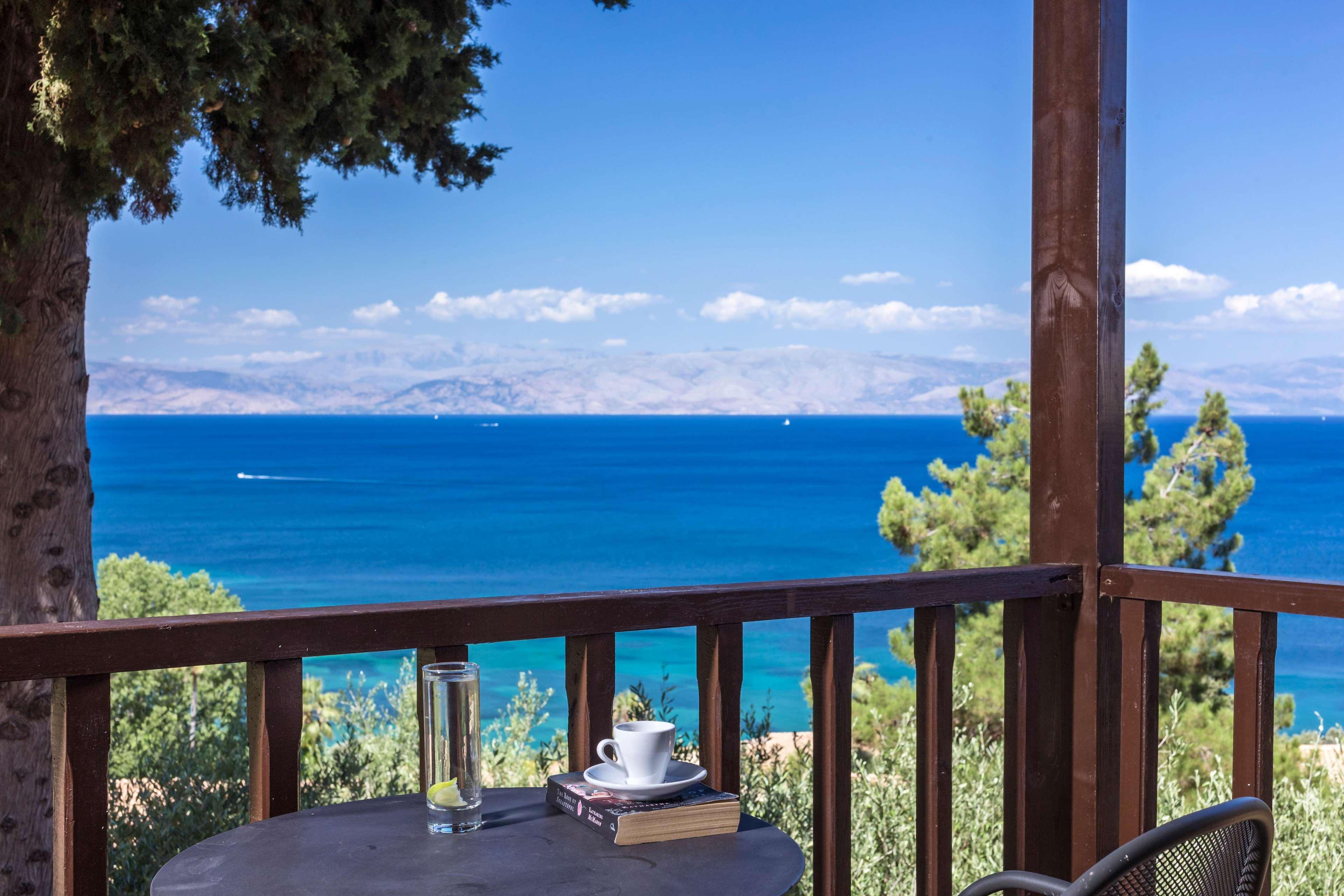 Aeolos Beach Resort Gastouri  エクステリア 写真