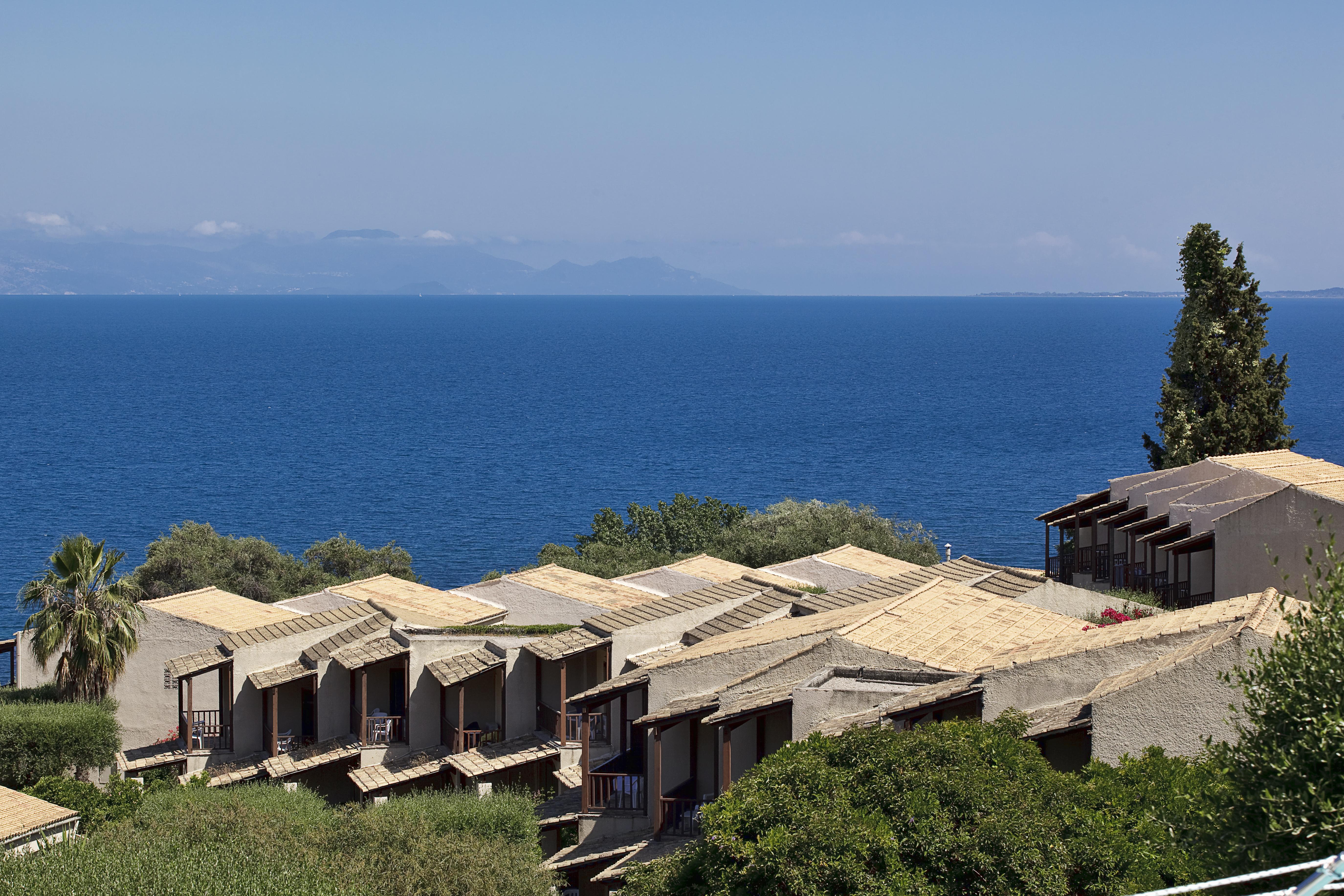Aeolos Beach Resort Gastouri  エクステリア 写真