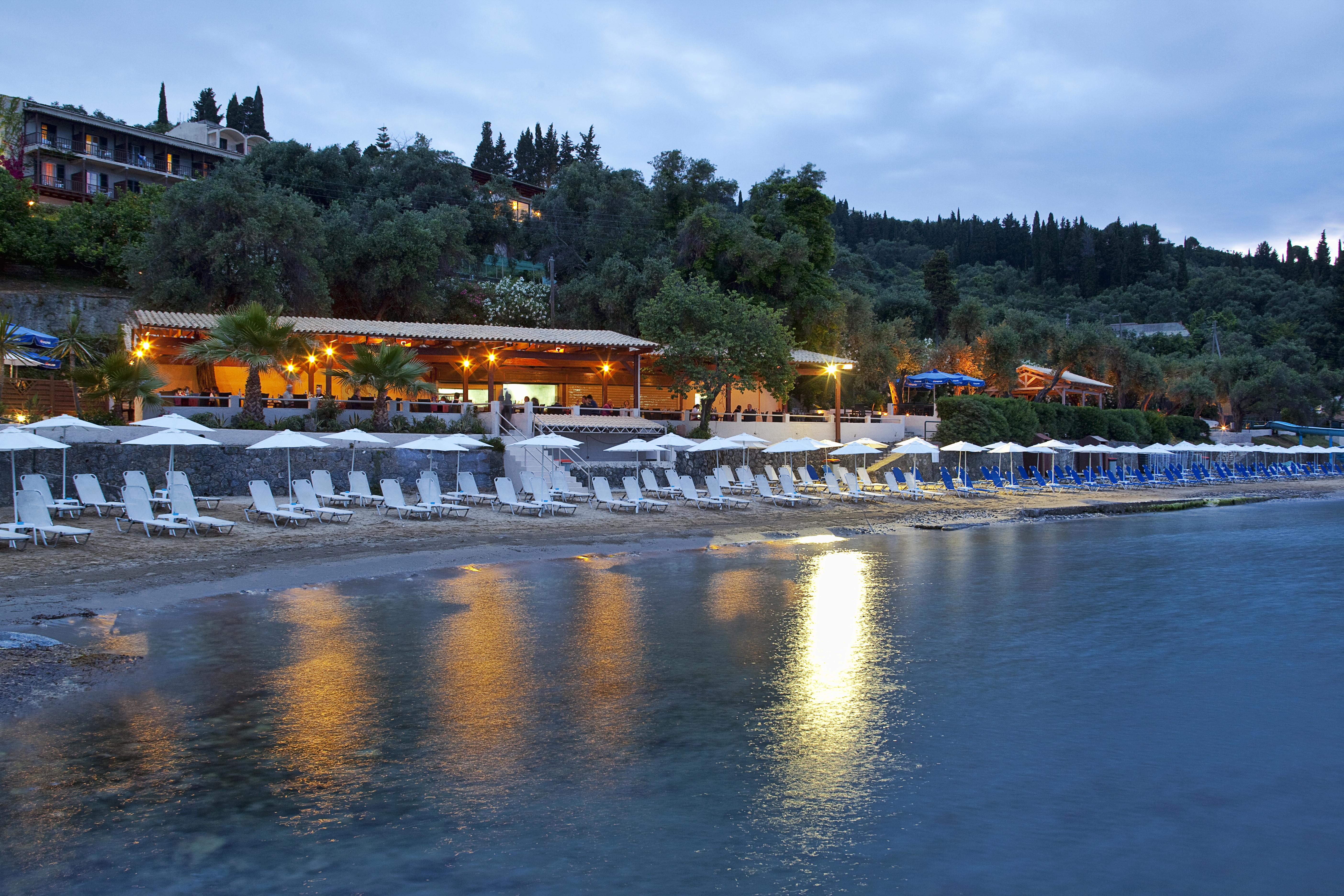 Aeolos Beach Resort Gastouri  エクステリア 写真
